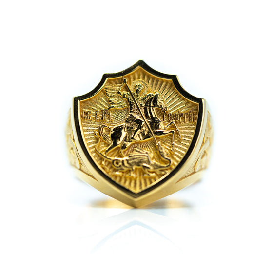George the Victorious Men's Ring - 14k Gold| GOLDZENN(Front view detail of the ring.)