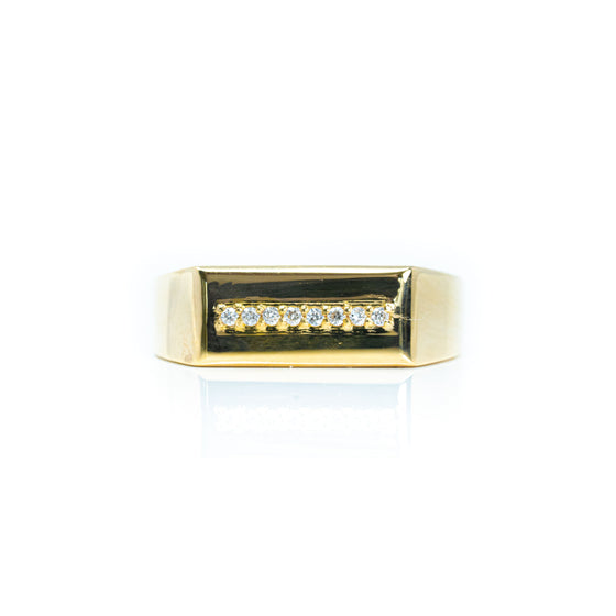 Signet with Line of Gemstones Ring - 10k Gold| GOLDZENN(Front detail of the ring.)