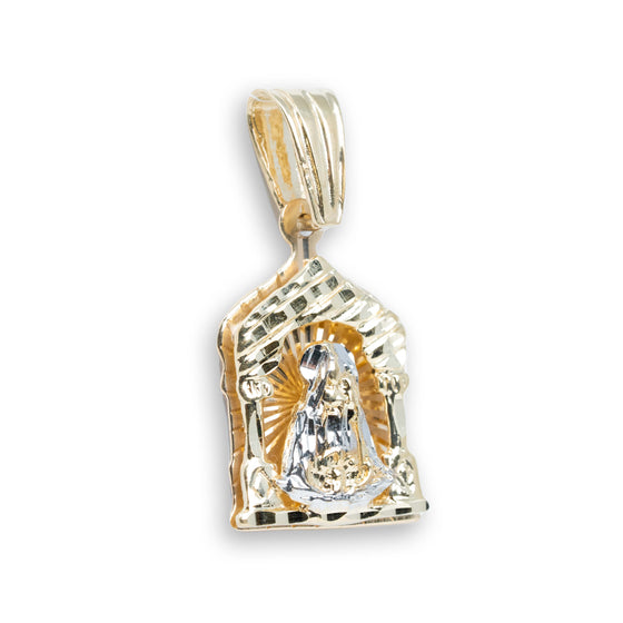 Caridad Del Cobre Pendant - 10k Solid Gold| GOLDZENN| Side view detail of the pendant.