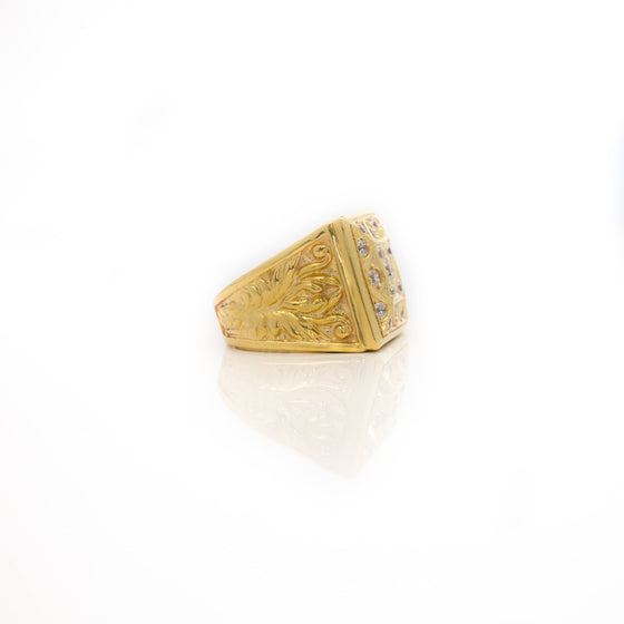 Square Cluster Ring in Solid Gold| GOLDZENN((Side view detail of the ring.)