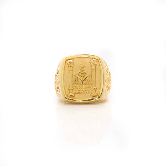 Mason Ring in Solid Gold| GOLDZENN(Ring details.)