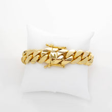  Mens Cuban Link Bracelet-17mm Solid Gold | GOLDZENN Jewelry- Box lock and chain link detail