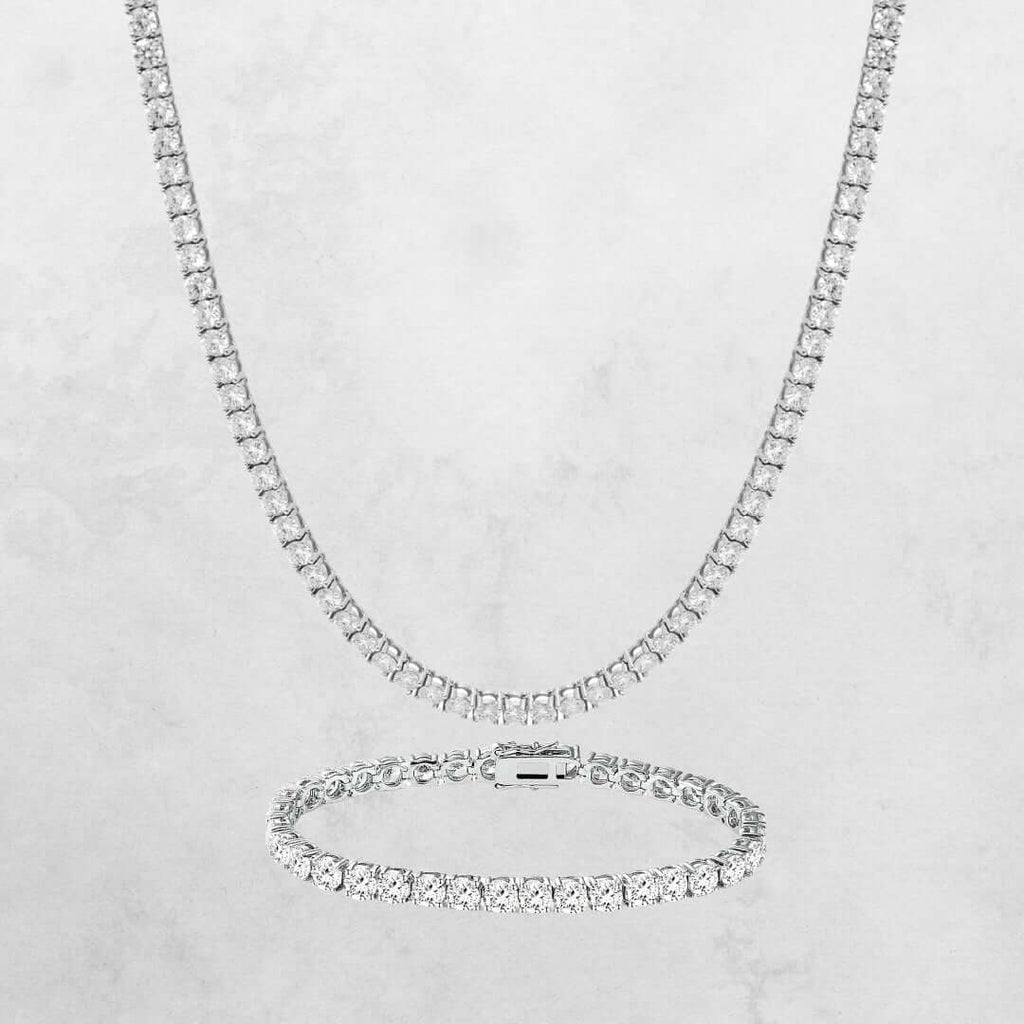 alt="Exclusive Jewelry Bundle: Cuban Link Chain and Matching Bracelet"