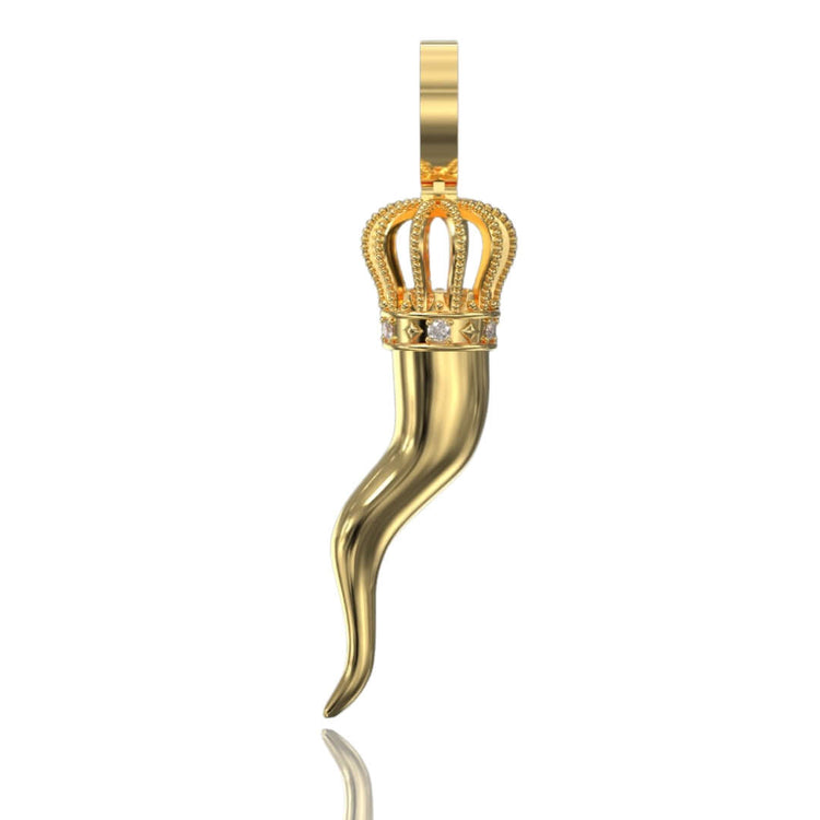 The Italian Horn Pendant – 14K Gold features a curved horn shape topped with an ornate crown set with VVS moissanite gemstones, displayed on a white background.