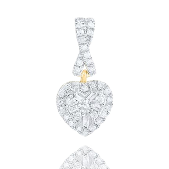 Colgante de corazón de diamantes de 1/5 CTW en oro de 10 quilates