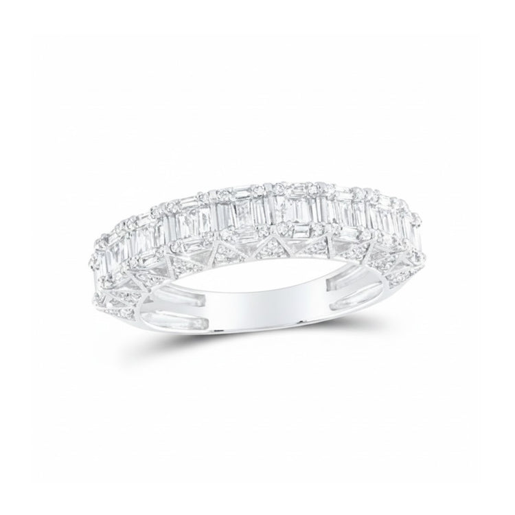 The 10k Gold 1 Ctw Diamond Fashion Band Ring casts a delicate shadow, highlighting its elegant design.
