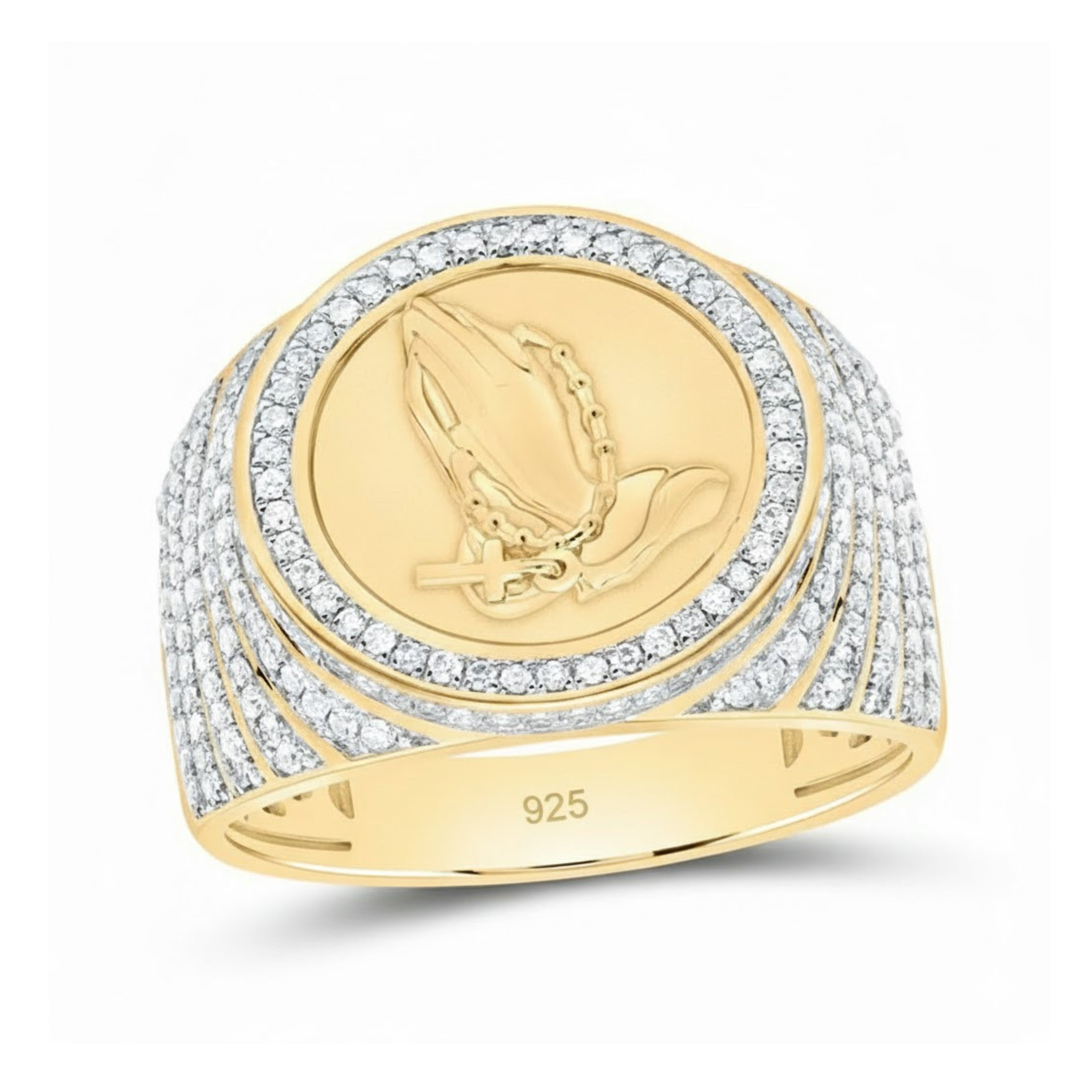 Anillo de cruz con mano en oración en plata de ley y oro de 7/8 quilates