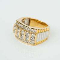 The 2ctw Round Diamond Ribbed Shank Band Ring in 14K gold features large round diamonds set in a rectangular pattern, complemented by ribbed sides for a bold, modern look.