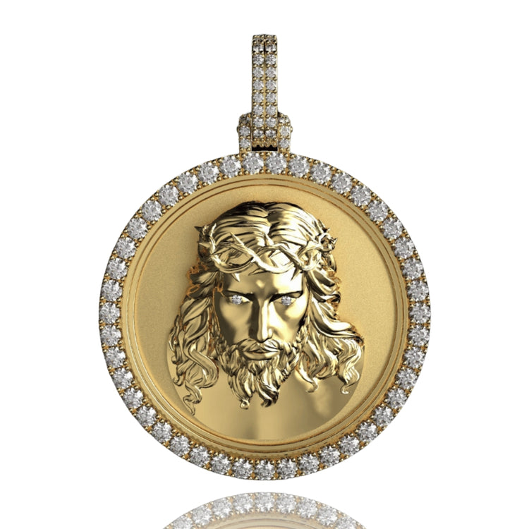 The 14K Gold Diamond Jesus Face Round Pendant showcases a detailed bearded figure with a crown of thorns, surrounded by diamonds for a radiant, elegant appeal.