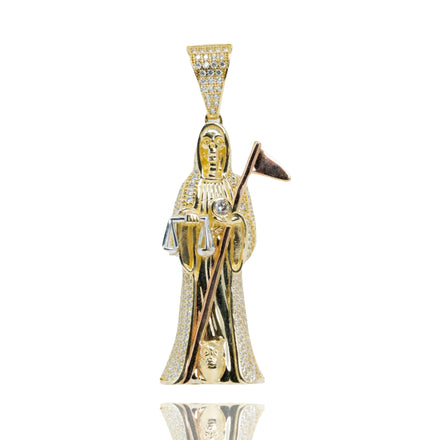 The Grim Reaper Pendant in 10k gold is a bold and mysterious men’s pendant, featuring striking details and crafted for those who appreciate unique gold jewelry.