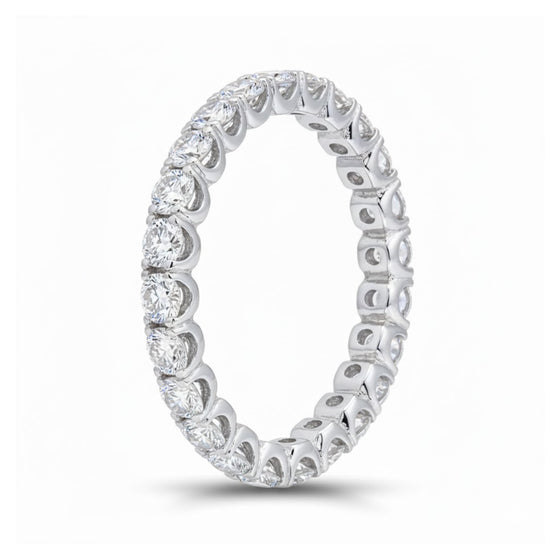 Anillo de eternidad de diamantes de oro blanco de 14 k de 2 quilates