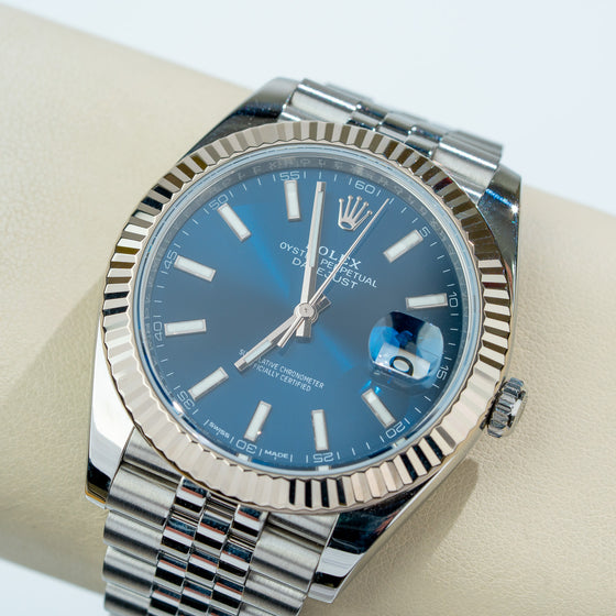 41mm Fluted Blue Index Dial Jubilee 126334Discover elegance with the Rolex Oyster Perpetual Datejust. Features a fluted bezel, versatile bracelet options, and self-winding movement for classic sophistication.