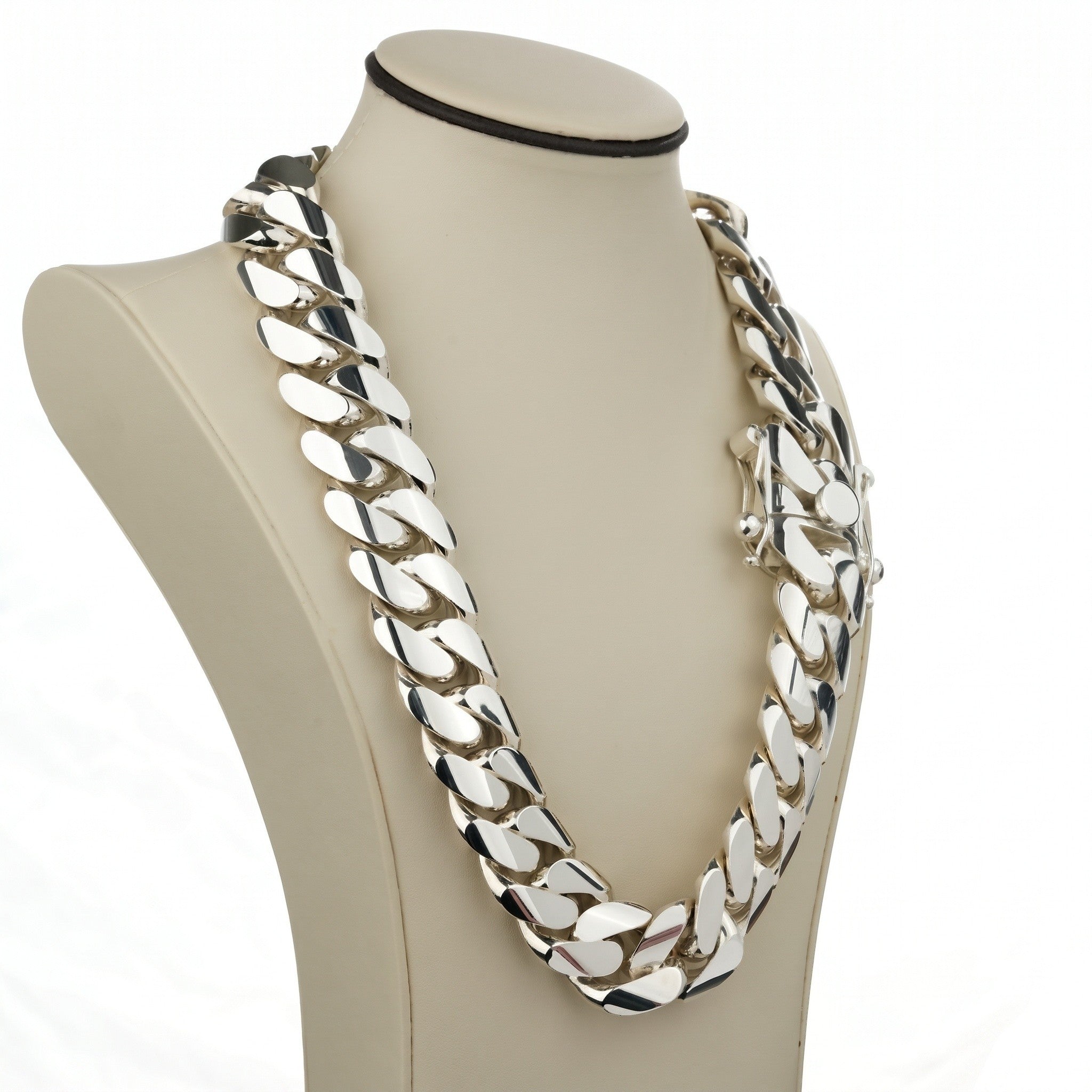 1 kilo 950 silver handmade Miami Cuban link chain on display bust
