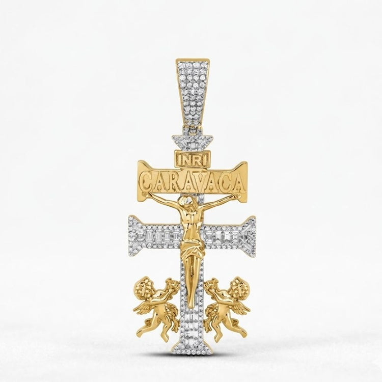 The 1.25CT Diamond Caravaca Cross Charm in 10K gold showcases the crucified Jesus, two angels at the base, and the “INRI CARAVACA” inscription, all accented with sparkling diamonds for a striking look.