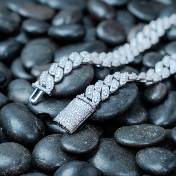 14mm ice-out Cuban link chain in 925 sterling silver and rhodium plated close up of sleek lock. | GOLDZENN 