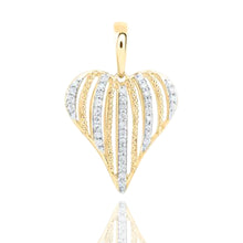  Colgante de corazón con diamantes naturales de 1/5 CTW en oro de 10 quilates