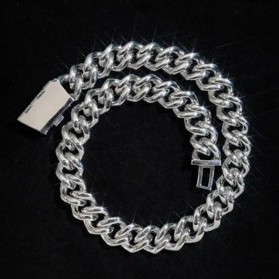 Product Image of the back of GOLDZENN Iced-out Cuban link chain in 925 sterling silver plated with Rhodium so it won't fade in color or tarnish for years. 