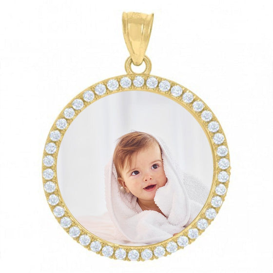 Charm Pendant - Medallion Picture Frame - 10k Solid Gold | GOLDZENN- Sample of a picture in the center.