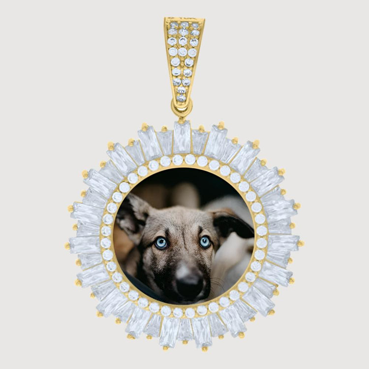The Baguette Photo Frame Charm Pendant in 10k Solid Gold features a circle of sparkling clear stones and a cute blue-eyed dog at the center, creating an elegant custom pendant for your cherished memories.