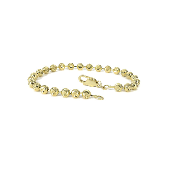 Gold Bead Bracelet - 5mm - Moon Cut | GOLDZENN- Closer detail of the beads and lock of the bracelet.