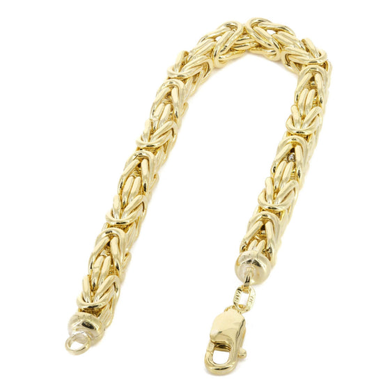 Byzantine Chain Bracelet- 4.5mm- 10k Semi Solid Gold| GOLDZENN- Showing the lock and chain detail of the bracelet.